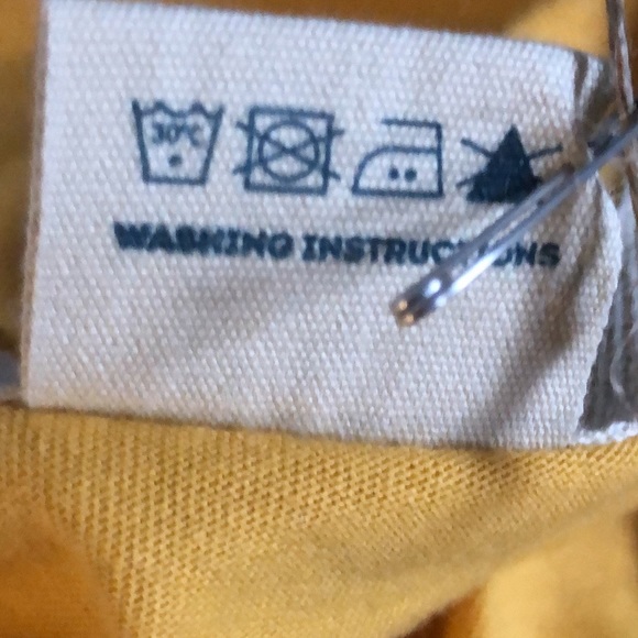 NWOT Moncat Souvenir Cotton Unisex Tee shirt Heeeey Macacarena! - Picture 7 of 10